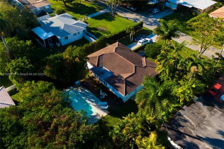 110 NW 87th St, El Portal, Florida 33150, USA