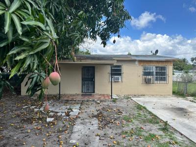 18020 NW 2nd Pl, Miami Gardens, Florida 33169, USA