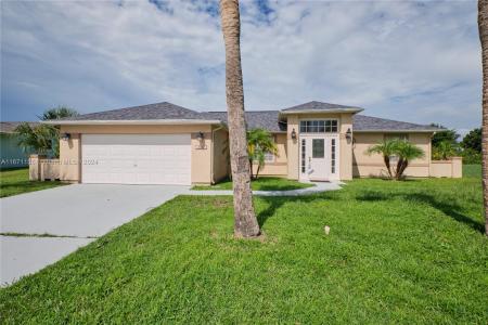 13592 Clara lane, Port Charlotte, Florida 33981, USA