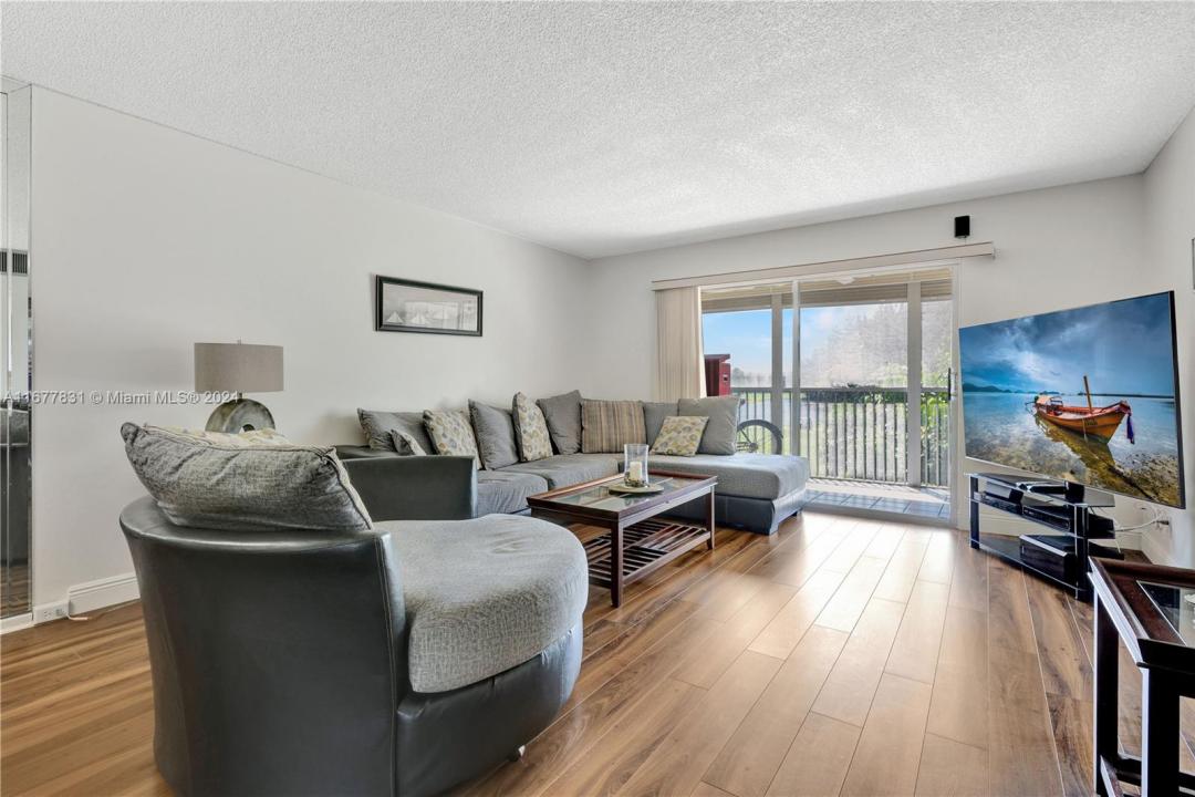 12500 SW 6th St 311N, Pembroke Pines, FL 33027