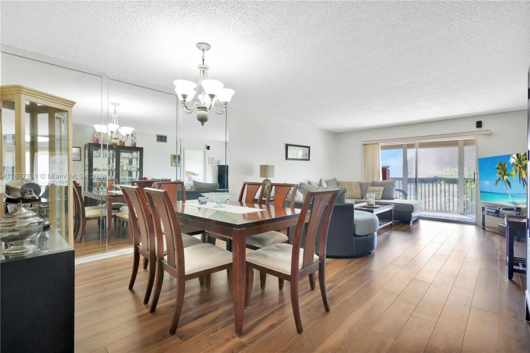 12500 SW 6th St 311N, Pembroke Pines, FL 33027