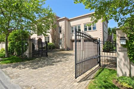 203 Coggeshall Avenue, Newport, Rhode Island 02840