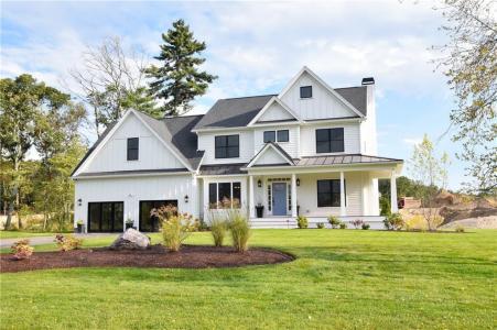 01 Paula Lane, Cranston, Rhode Island 02921