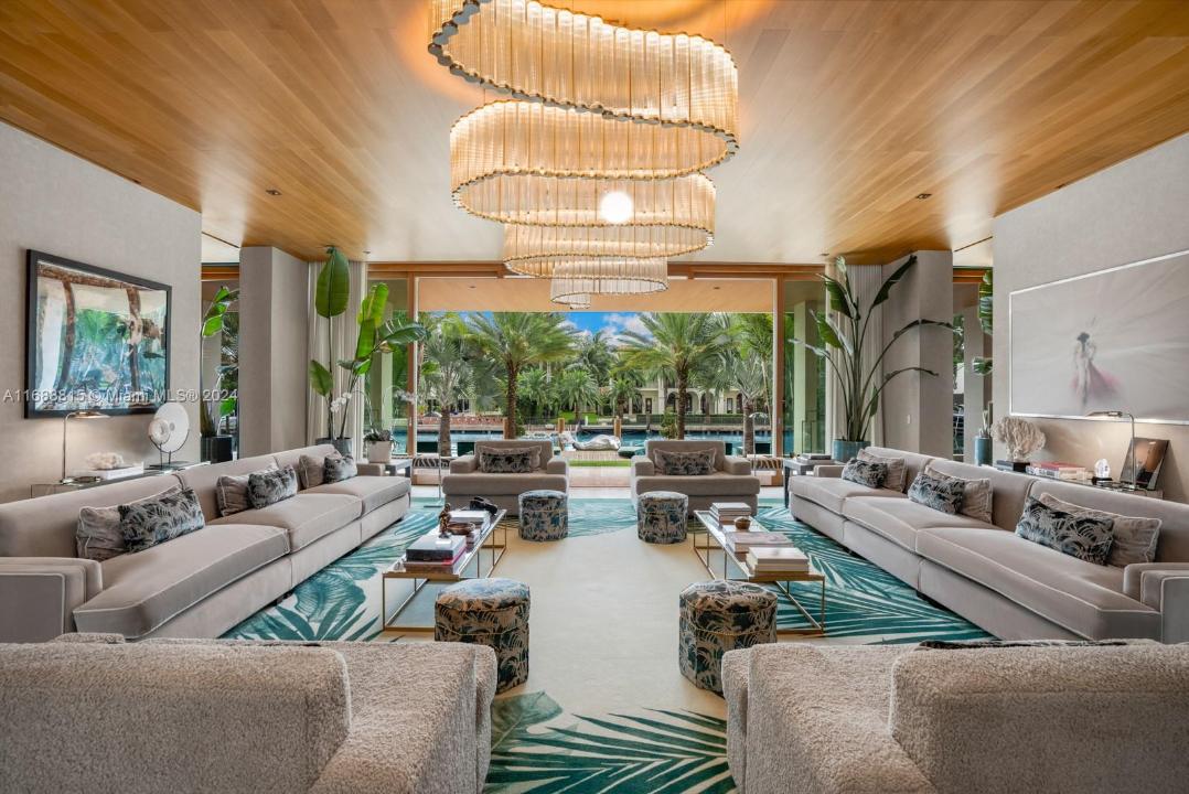 1510 W 25th St, Miami Beach, FL 33140