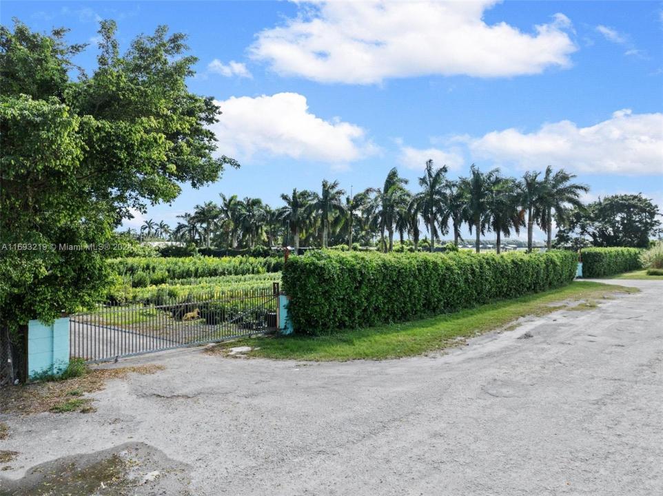 20235 SW 172nd Ave, Miami, FL 33187