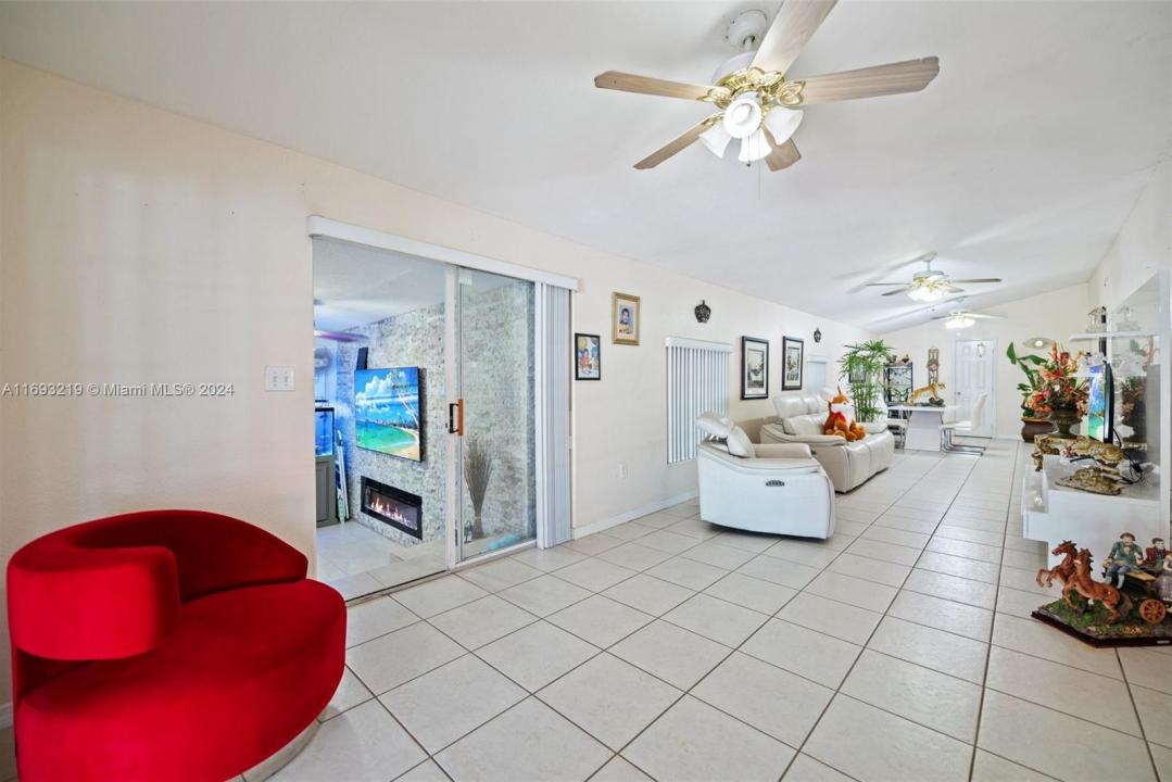 20235 SW 172nd Ave, Miami, FL 33187