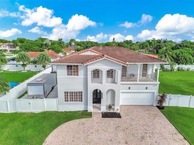 12861 SW 198th Ter, Miami, Florida 33177, USA