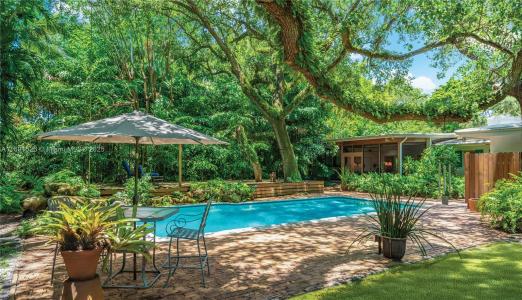 3540 N Moorings Way, Miami, Florida 33133, USA