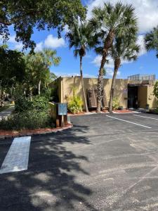 16023 Kingsmoor Way, Miami Lakes, Floride 33014, États-Unis