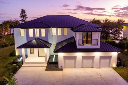 3316 SE River Vista Court, Port Saint Lucie, Florida 34952