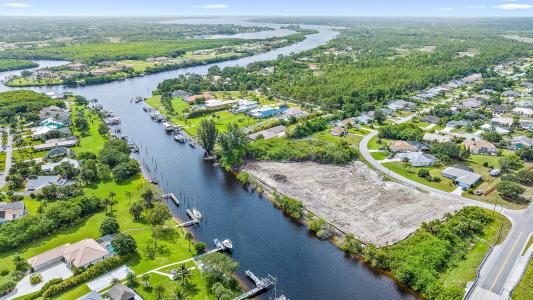 2807 SE Peru Street, Port St Lucie - Section 39, Port Saint Lucie, Florida 34984