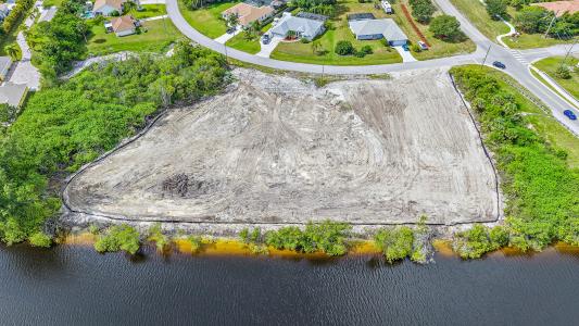 2807 SE Peru Street, Port St Lucie - Section 39, Port Saint Lucie, Florida 34984