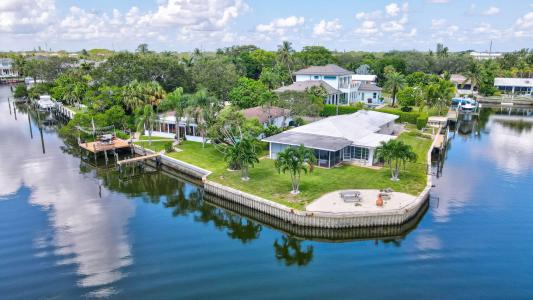 207 Body Court, Jupiter, Florida 33477