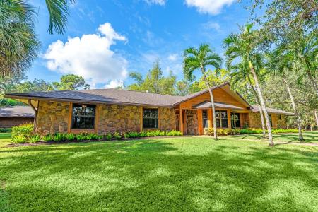 5405 Duckweed Road, Wellington, Florida 33449