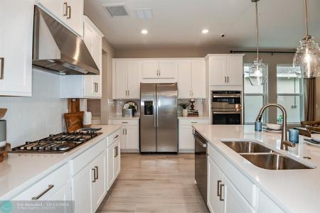 469 SE RANCH OAK CIRCLE, Veranda Oaks, Port St Lucie, フロリダ 34984, アメリカ合衆国