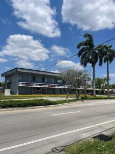 1075 Sunset Strip, Sunrise, Florida 33313