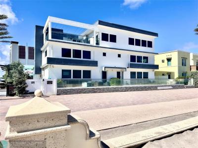 2205 N Surf Rd, Hollywood, פלורידה 33019, ארצות הברית של אמריקה 