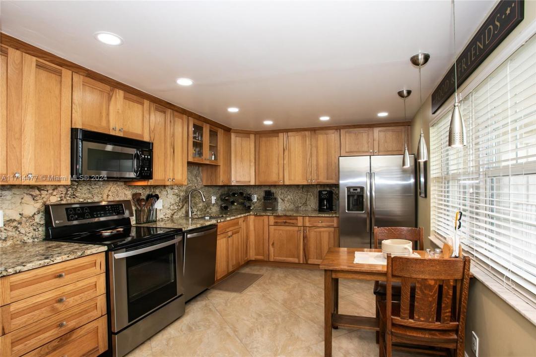 4000 CYPRESS GROVE WAY 502, Pompano Beach, FL 33069