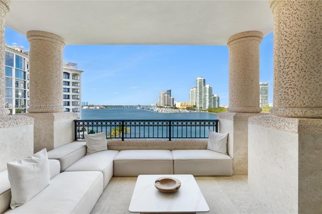 7061 Fisher Island Dr 7061, Miami Beach, FL 33109