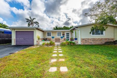 431 SW 64th Way, Pembroke Pines, Florida 33023, USA
