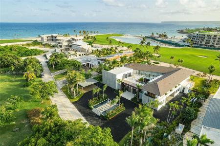 000 154 Cap Cana 23000, Dominican Republic, Florida 32000, USA