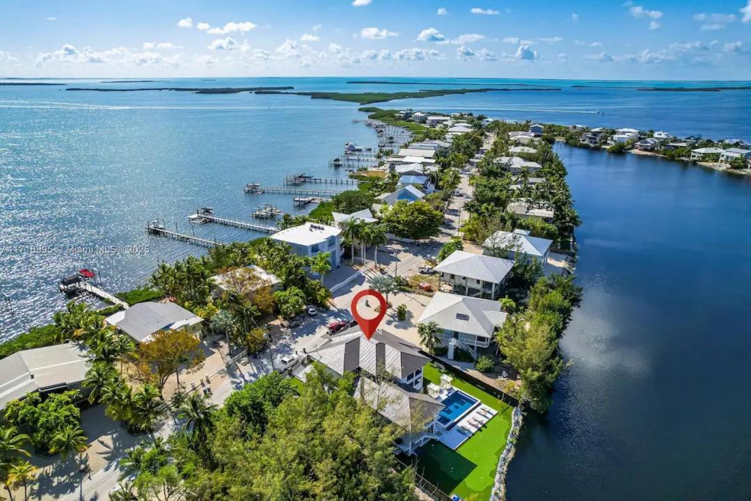 32 N Bounty Ln 32, Key Largo, FL 33037