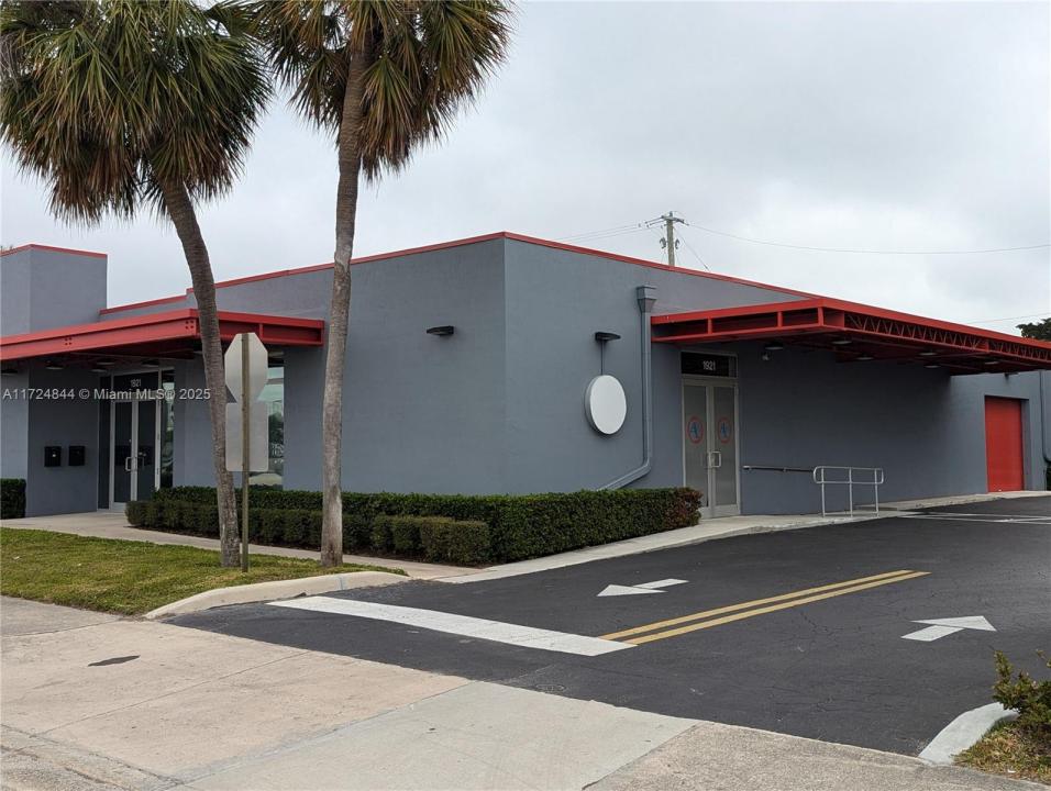 1921 Pembroke Rd, Hollywood, FL 33020