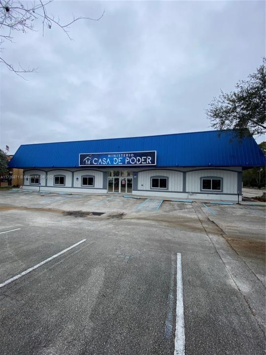 6950 Stirling Rd, Davie, FL 33024