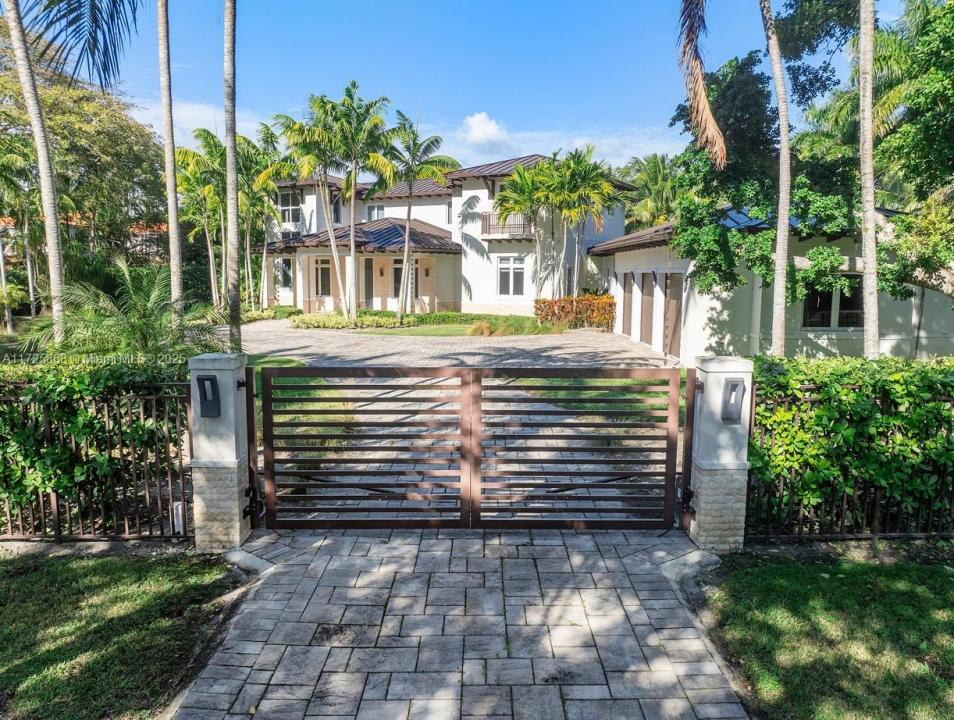 11795 S Mitchell Manor circle 0, Pinecrest, FL 33156