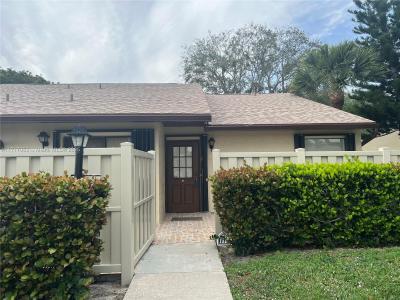 1022 Green Pine Blvd H, West Palm Beach, Florida 33409, USA