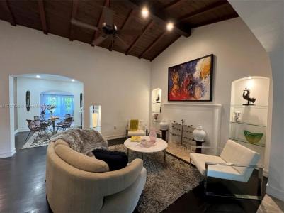 8012 NE 7th Ave, Miami, Florida 33138, USA