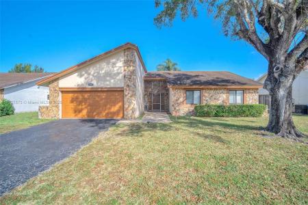 8601 NW 54th St, Lauderhill, Florida 33351, USA