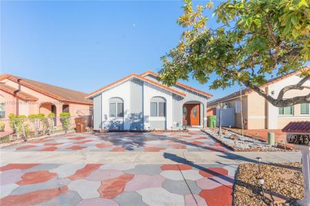 6943 W 25th Ave, Hialeah, Florida 33016, USA