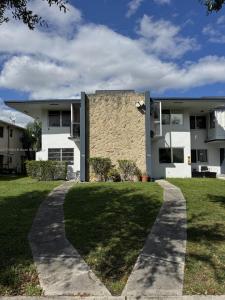 5325 Hollywood Blvd 5325, Hollywood, Florida 33021, USA