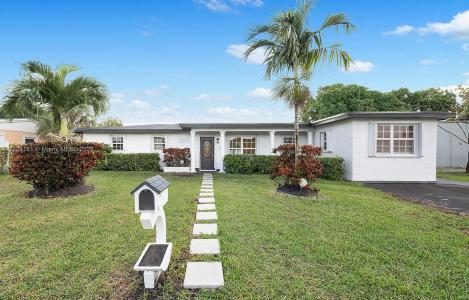 17130 NW 42nd Ct, Miami Gardens, Florida 33055, USA