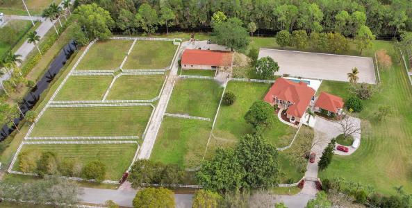 3950 Horse Trail, Loxahatchee, Florida 33470, USA
