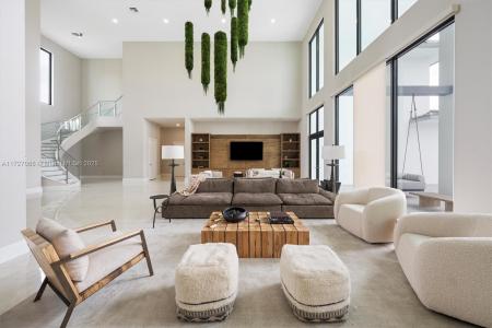 3275 Islewood Ave, Weston, FL 33332