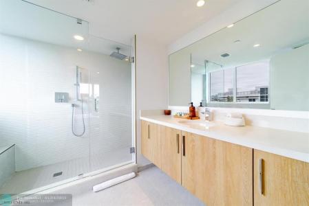 1100 100th St 502, Bay Harbor Islands, Флорида 33154, Соединенные Штаты