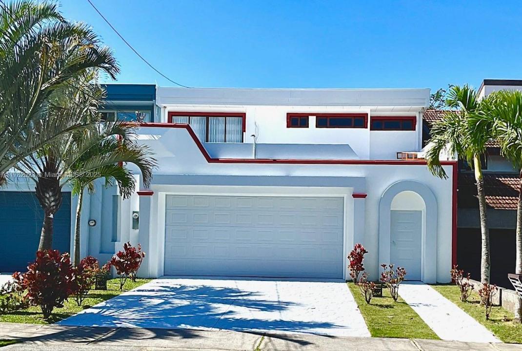 0 Trejos Montealegre, New York 10203, Stati Uniti