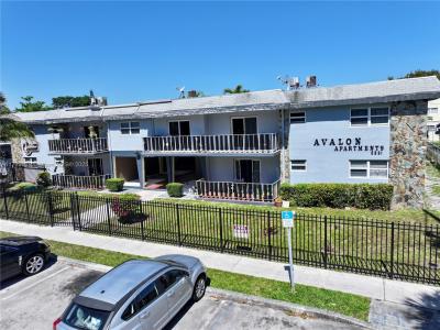 2251 NE 170th St, North Miami Beach, FL 33160