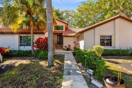 651 Deer Creek Lake Point North Ln 651, Deerfield Beach, FL 33442