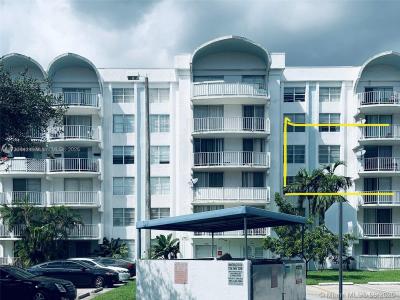 492 NW 165th St Rd C-309, Miami, FL 33169