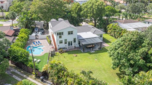 507 Hunting Lodge Dr, Miami Springs, FL 33166