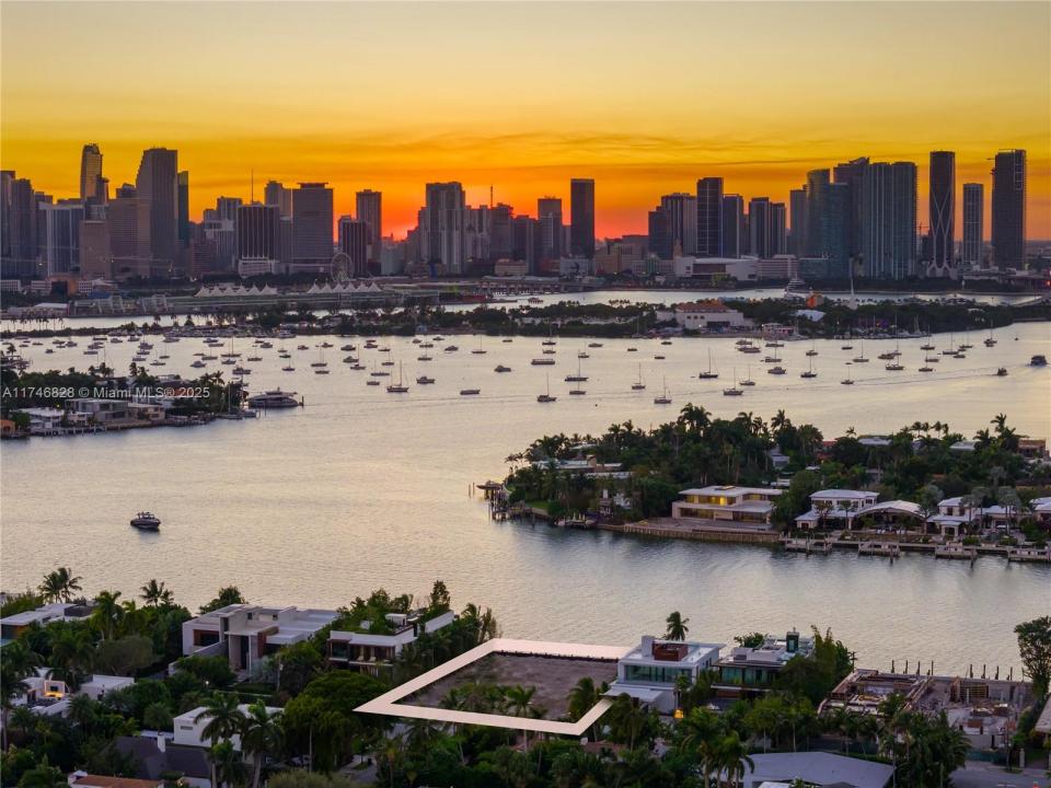 228 + 302 W Dilido Dr, Miami Beach, FL 33139