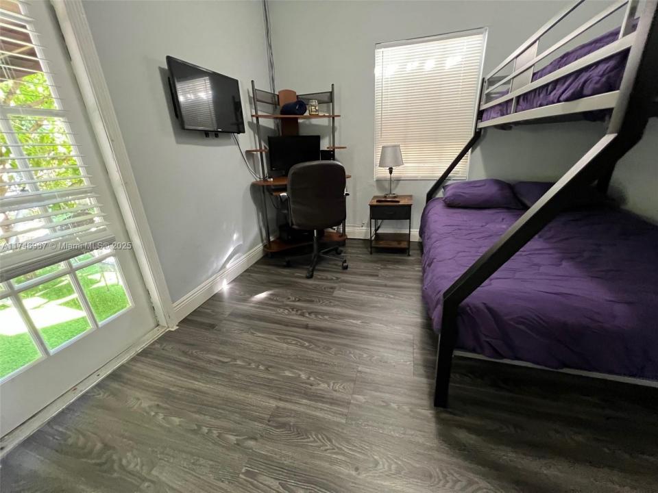 1337 NW 26th St, Miami, FL 33142