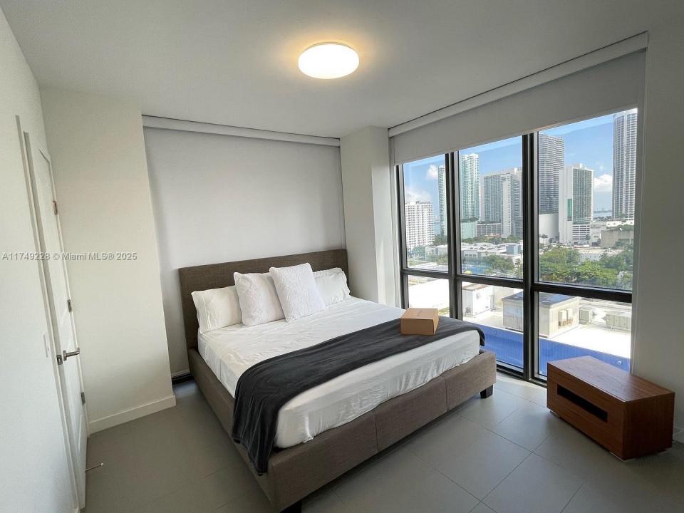 1600 NE 1st Ave 1220, Miami, FL 33132