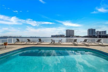 2016 Bay Dr 304, Miami Beach, FL 33141