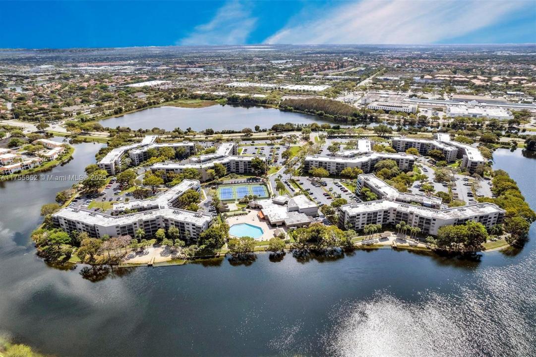 1000 Colony Point Cir 507, Pembroke Pines, FL 33026