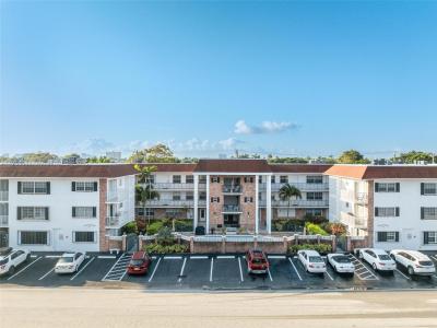2424 NE 9th St 205, Fort Lauderdale, FL 33304