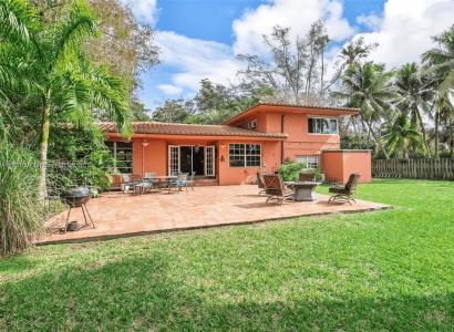 11300 Griffing Blvd 11300, Biscayne Park, FL 33161